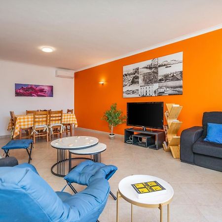 Two Bedroom Apartment - 110M2, Ac, Terrace, Wi-Fi Lagos Eksteriør bilde