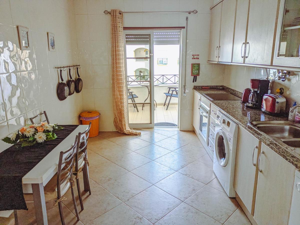 Two Bedroom Apartment - 110M2, Ac, Terrace, Wi-Fi Lagos Eksteriør bilde