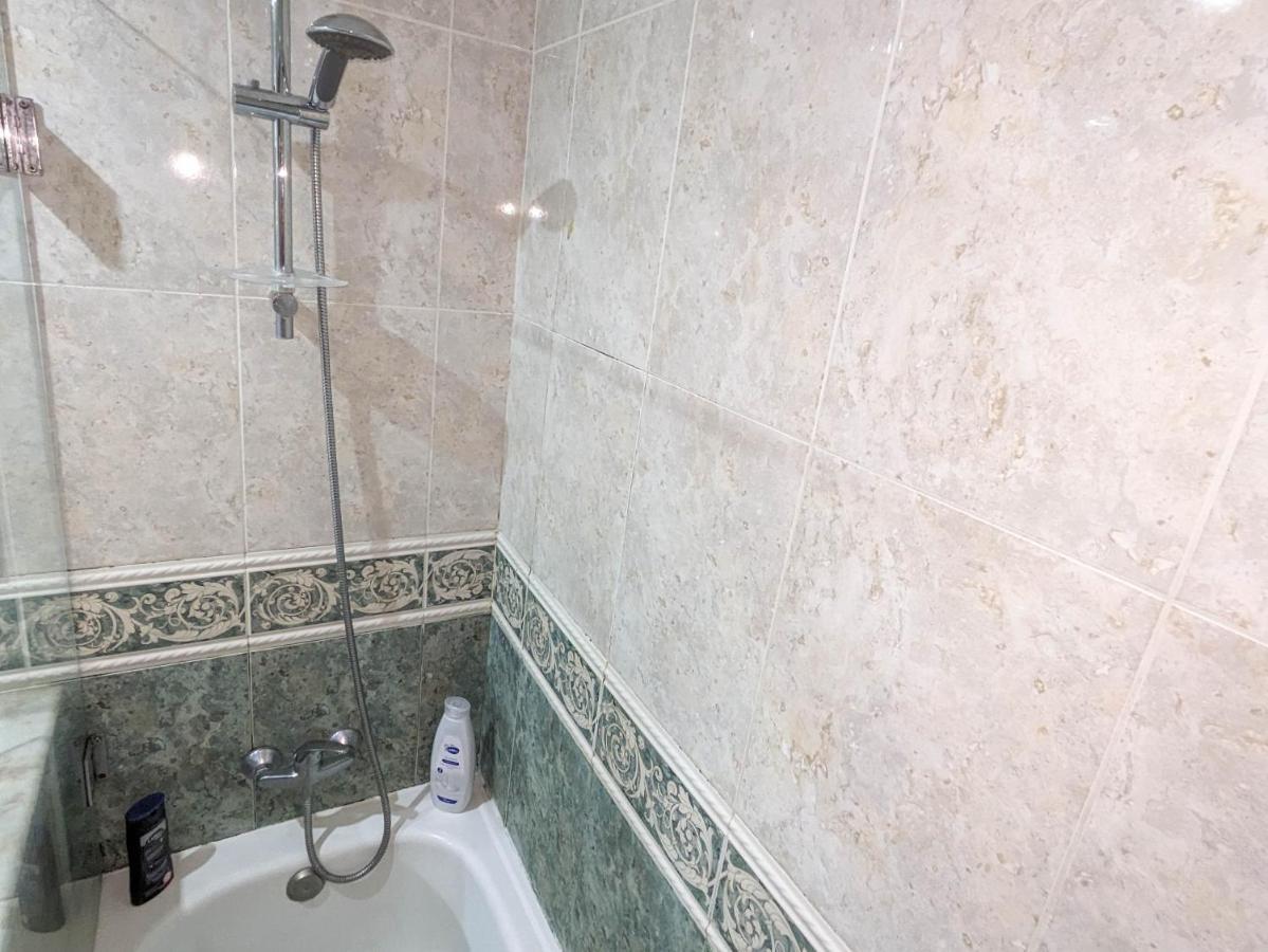 Two Bedroom Apartment - 110M2, Ac, Terrace, Wi-Fi Lagos Eksteriør bilde