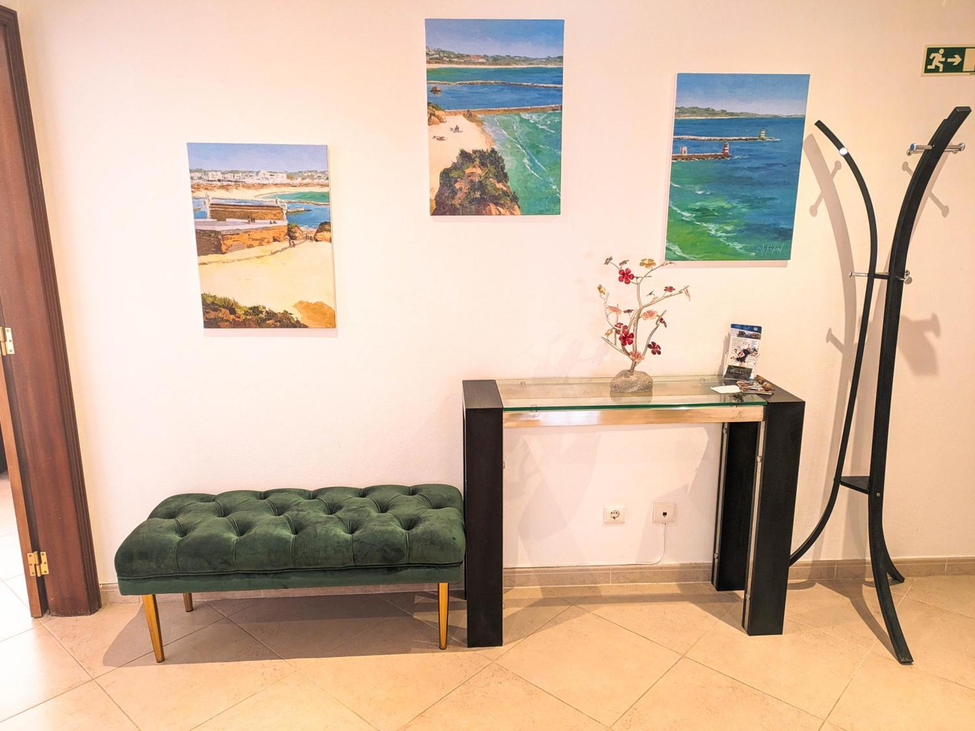 Two Bedroom Apartment - 110M2, Ac, Terrace, Wi-Fi Lagos Eksteriør bilde