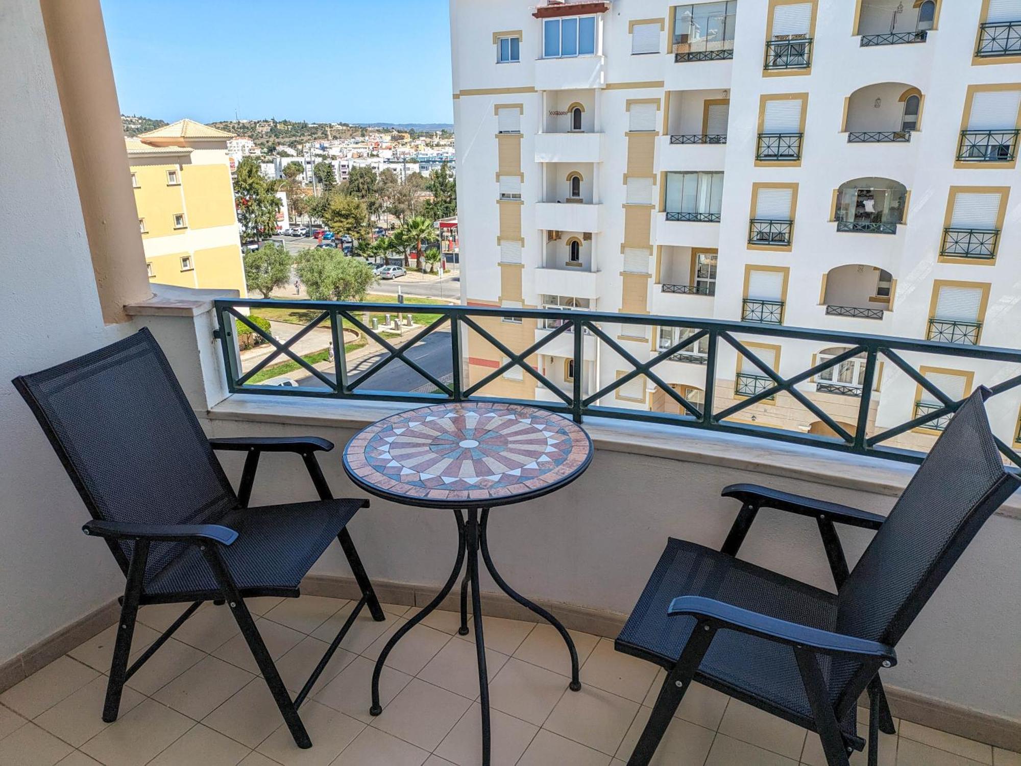 Two Bedroom Apartment - 110M2, Ac, Terrace, Wi-Fi Lagos Eksteriør bilde