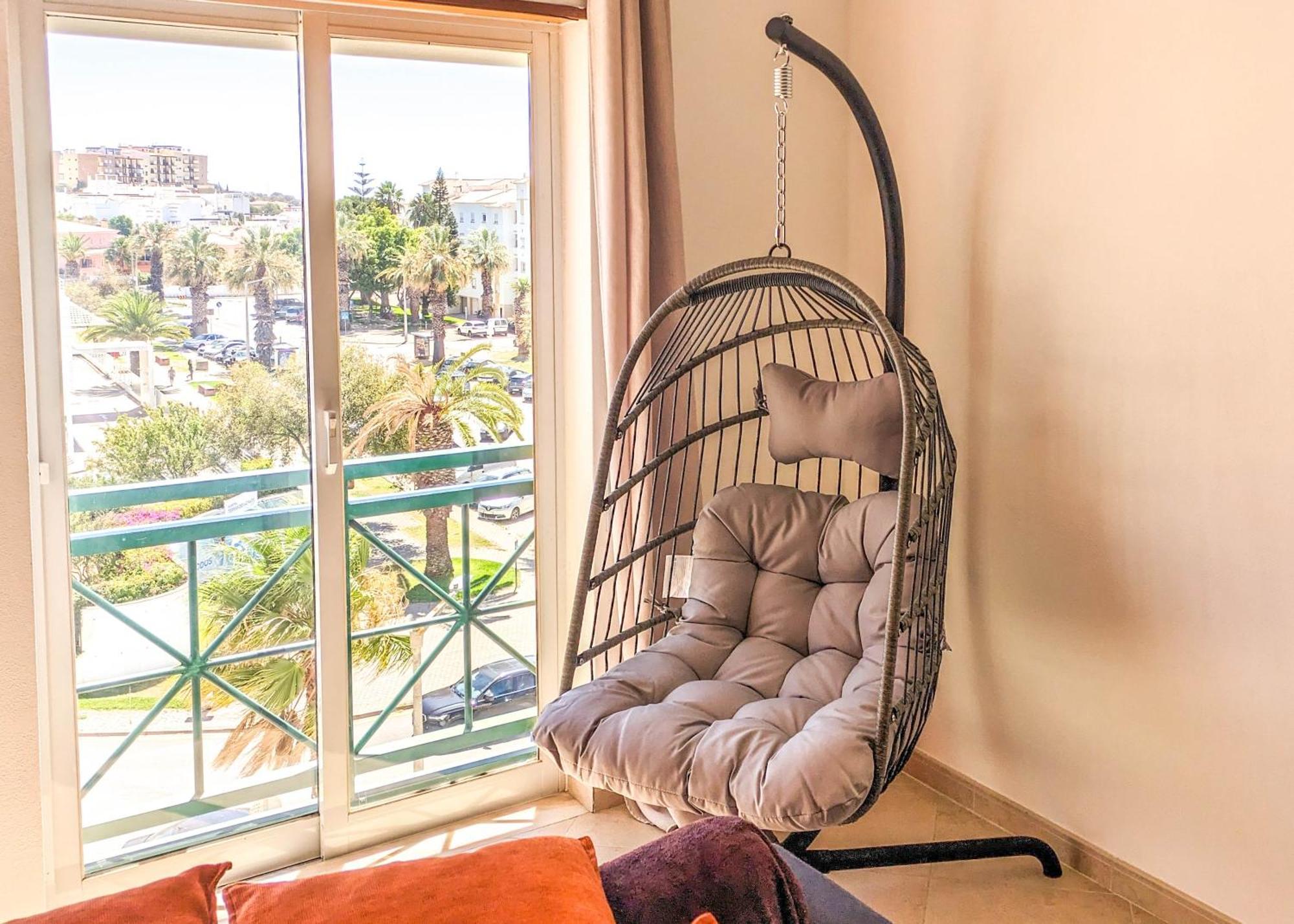 Two Bedroom Apartment - 110M2, Ac, Terrace, Wi-Fi Lagos Eksteriør bilde