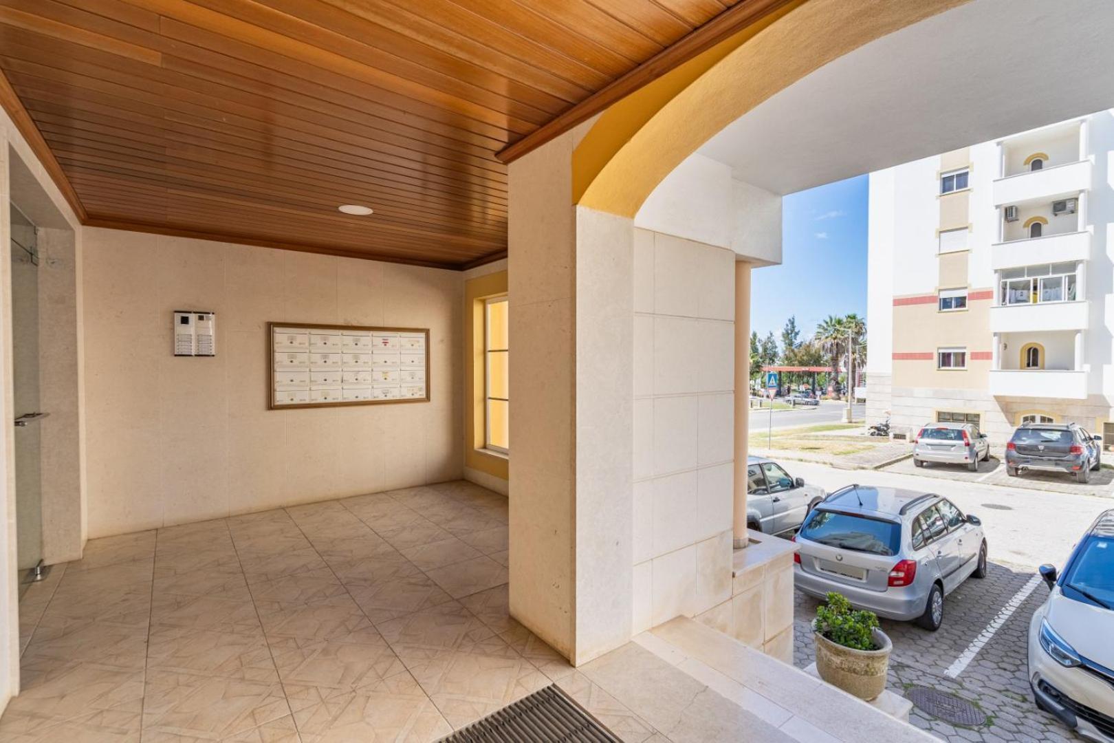 Two Bedroom Apartment - 110M2, Ac, Terrace, Wi-Fi Lagos Eksteriør bilde