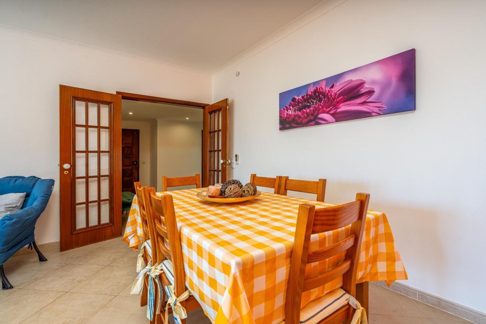Two Bedroom Apartment - 110M2, Ac, Terrace, Wi-Fi Lagos Eksteriør bilde