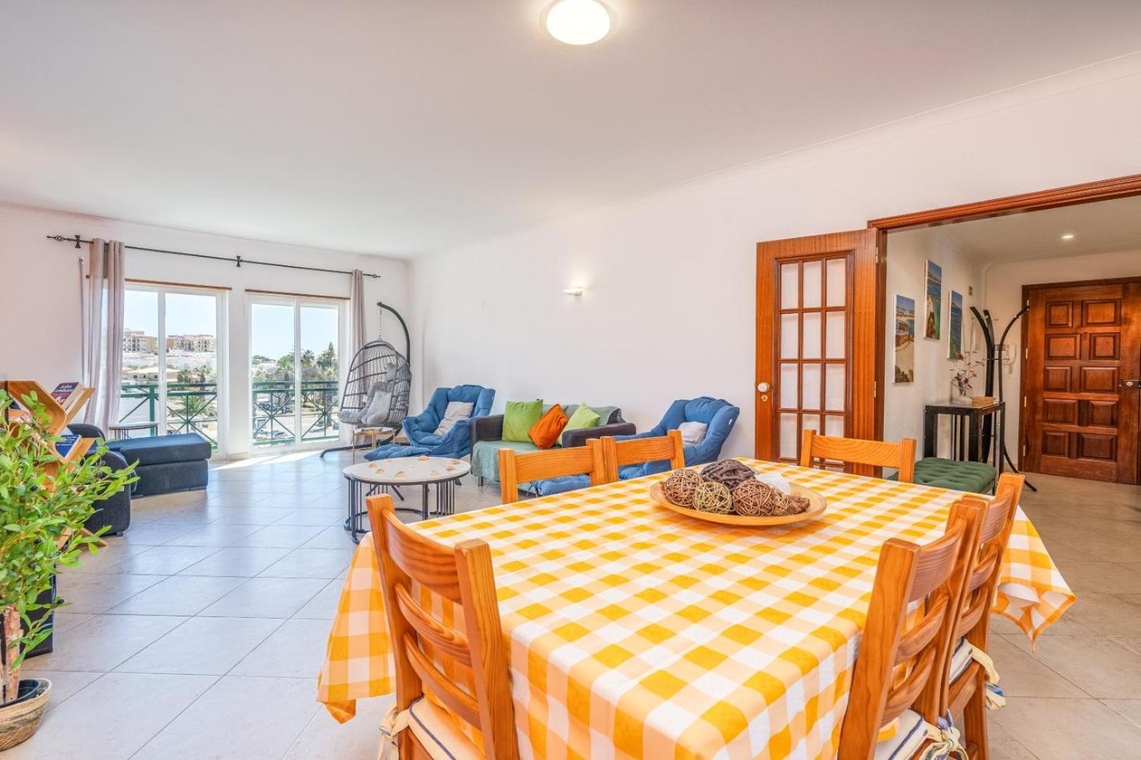 Two Bedroom Apartment - 110M2, Ac, Terrace, Wi-Fi Lagos Eksteriør bilde