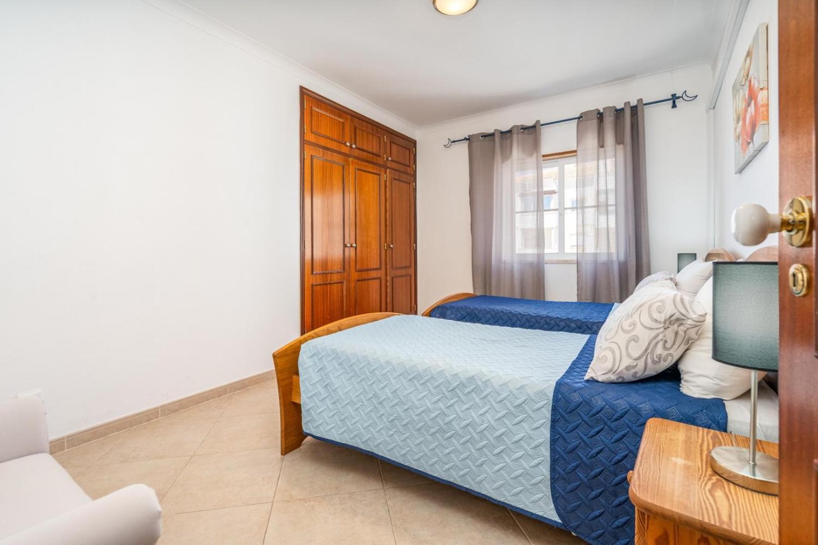 Two Bedroom Apartment - 110M2, Ac, Terrace, Wi-Fi Lagos Eksteriør bilde