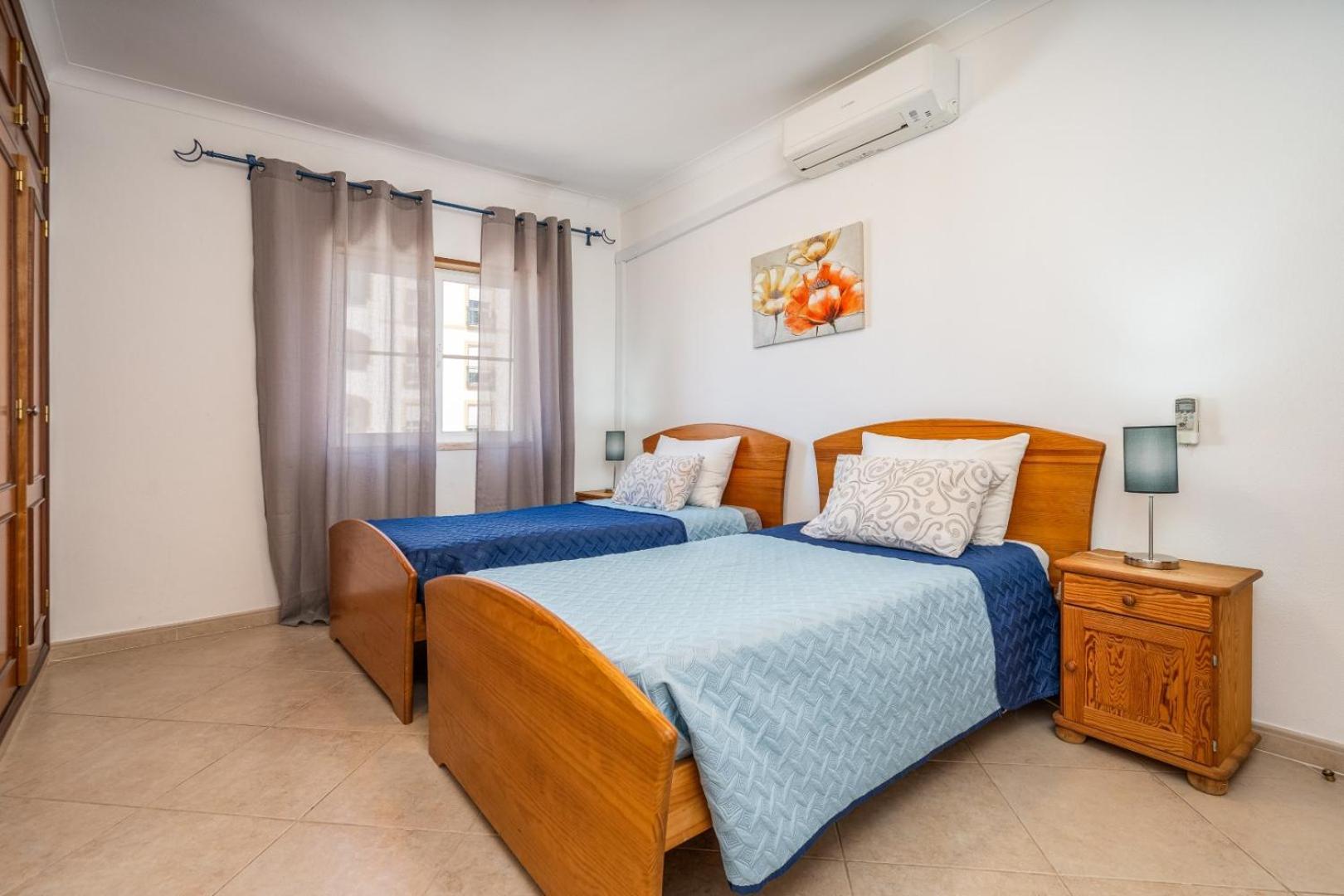 Two Bedroom Apartment - 110M2, Ac, Terrace, Wi-Fi Lagos Eksteriør bilde